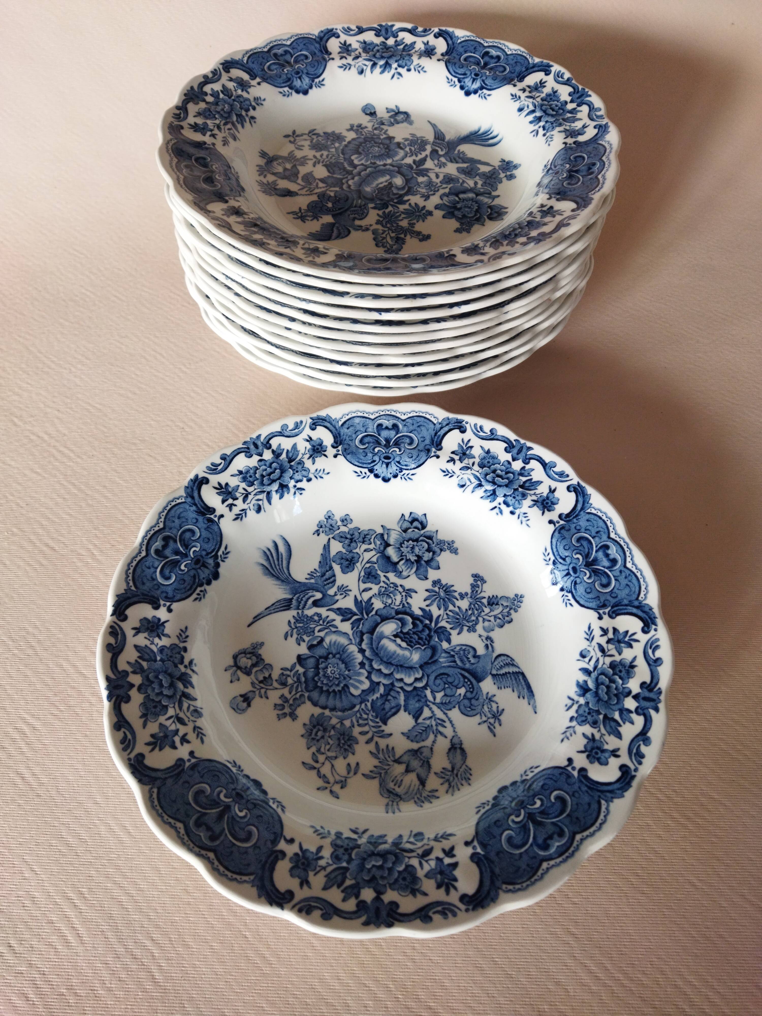 12 assiettes creuses anglaises Ridgway "Windsor" bleu