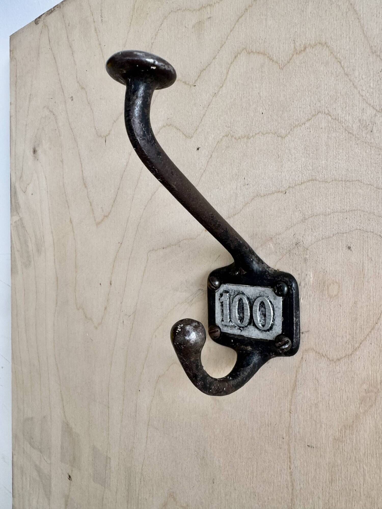 Patère ancienne en métal