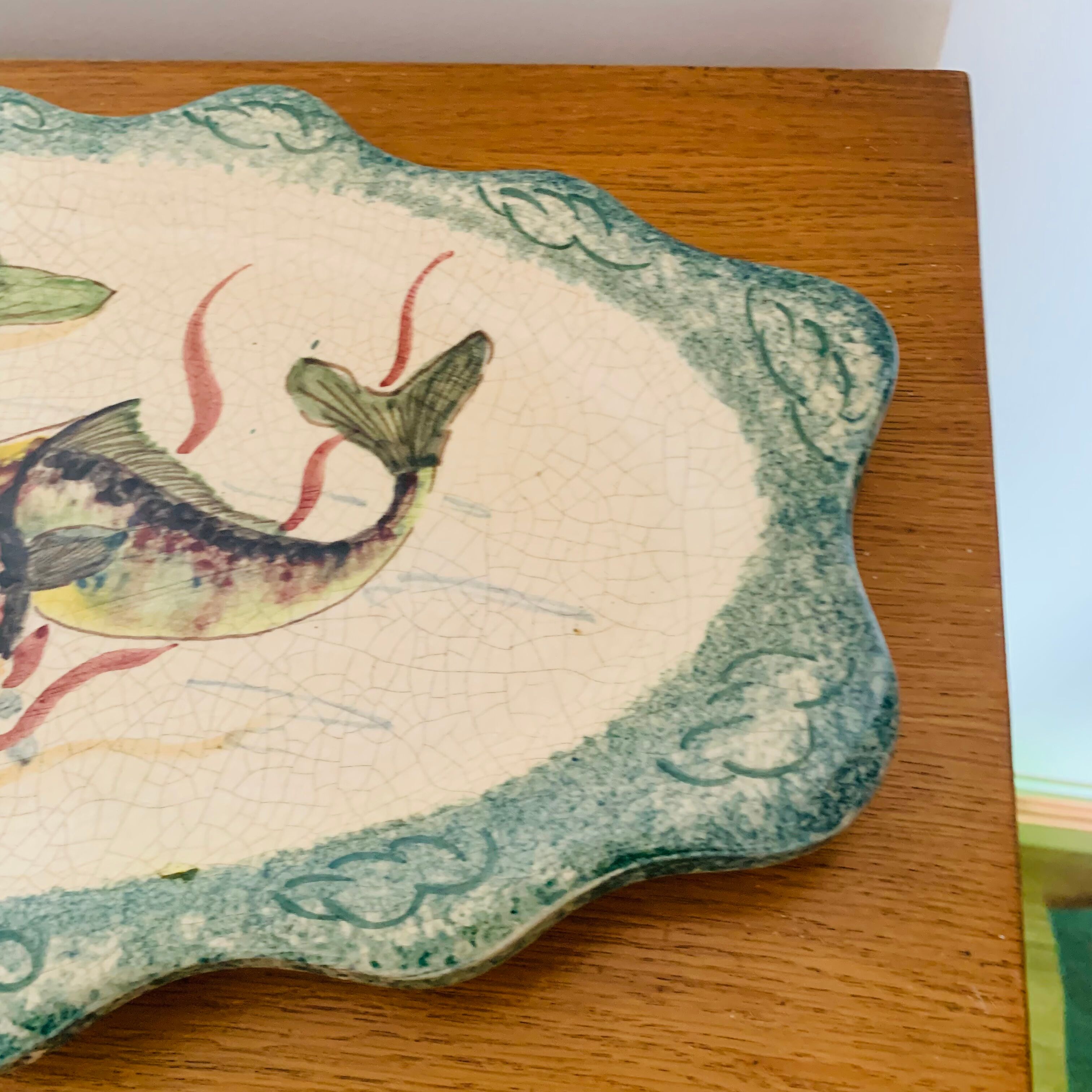 Fish-decorated service