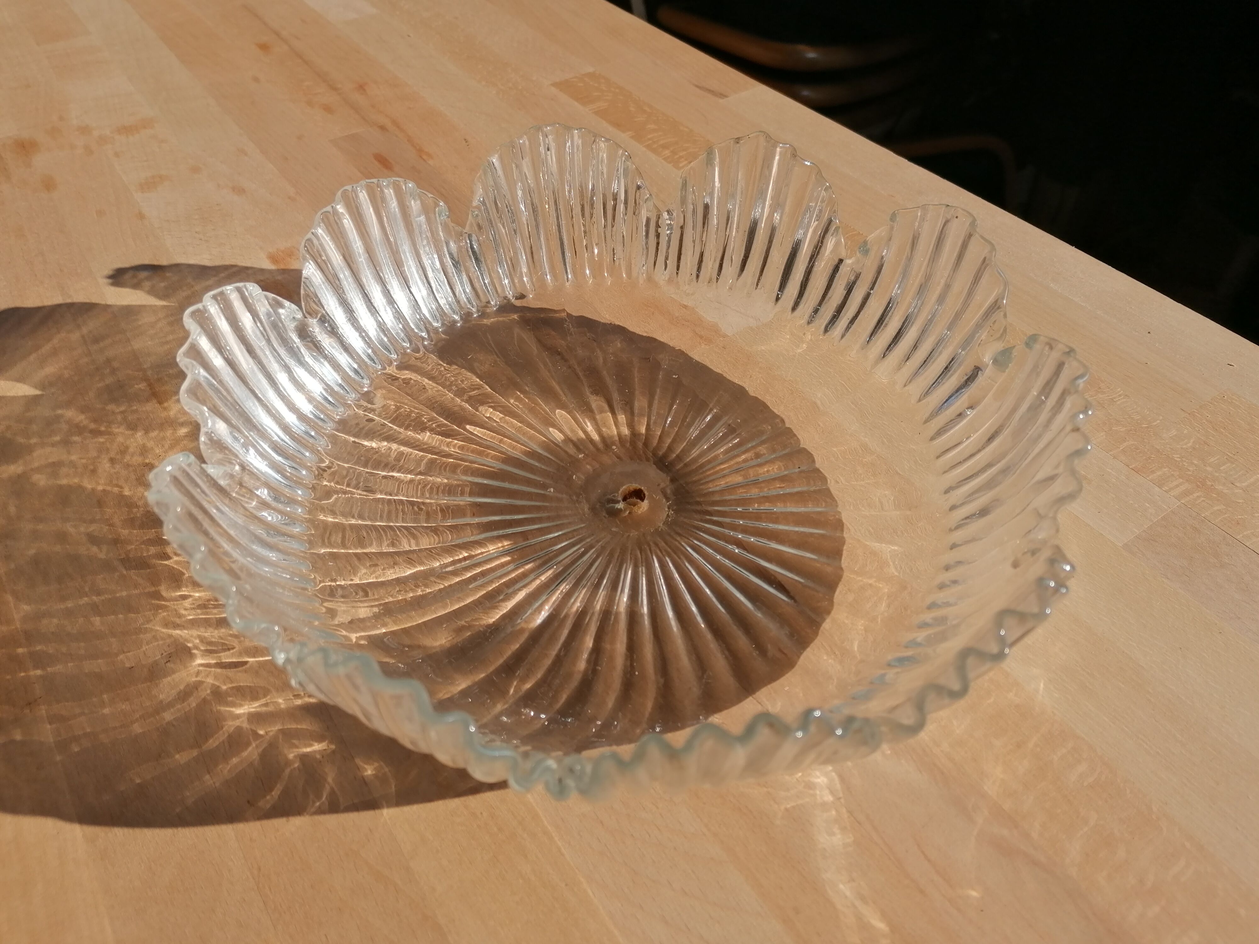 Tulip suspension in vintage holophanous glass