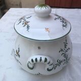 Vegetable dish or soup tureen in Moustiers earthenware signed LALLIER