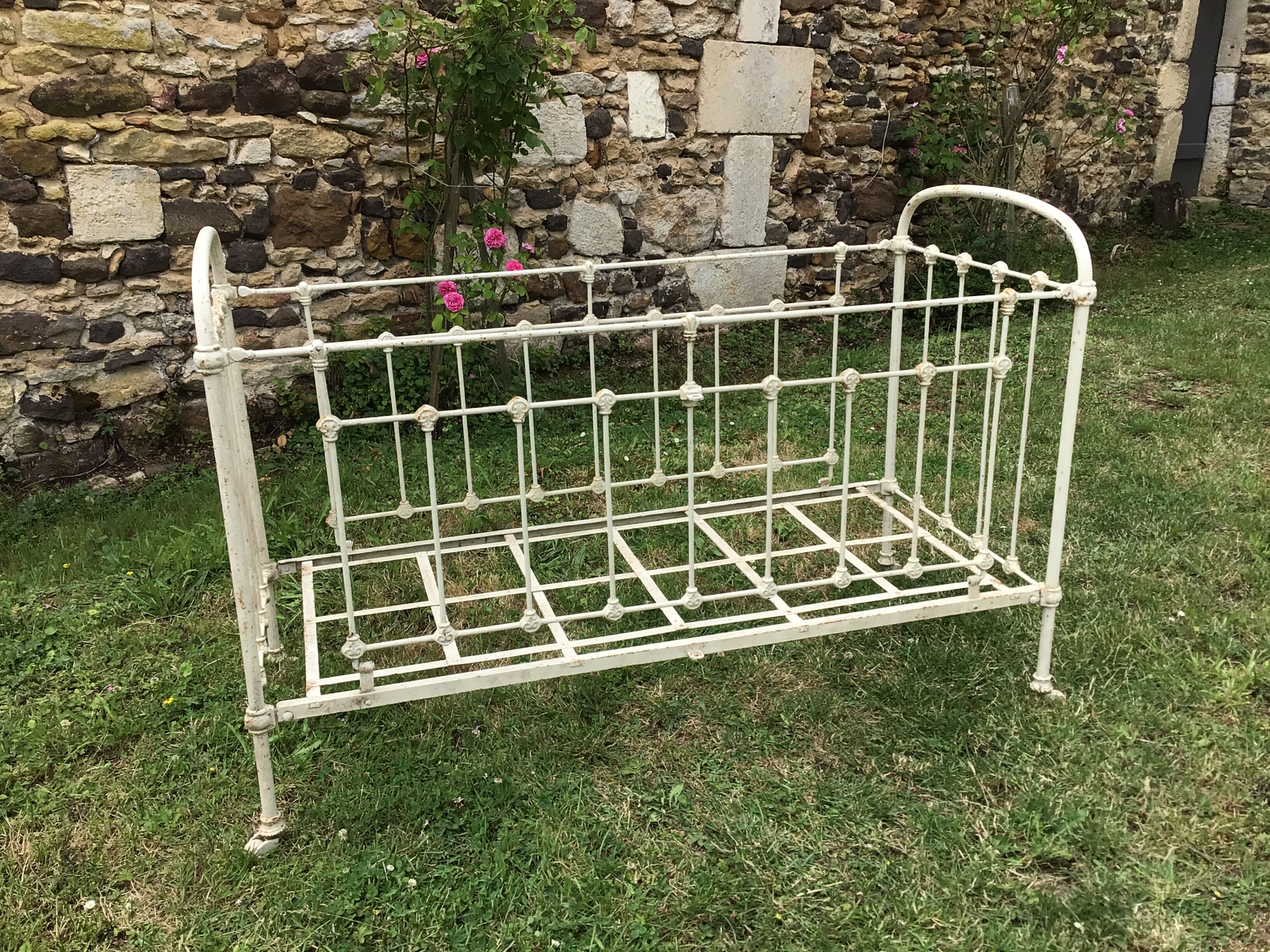 Child bed sofa wrought iron nineteenth century