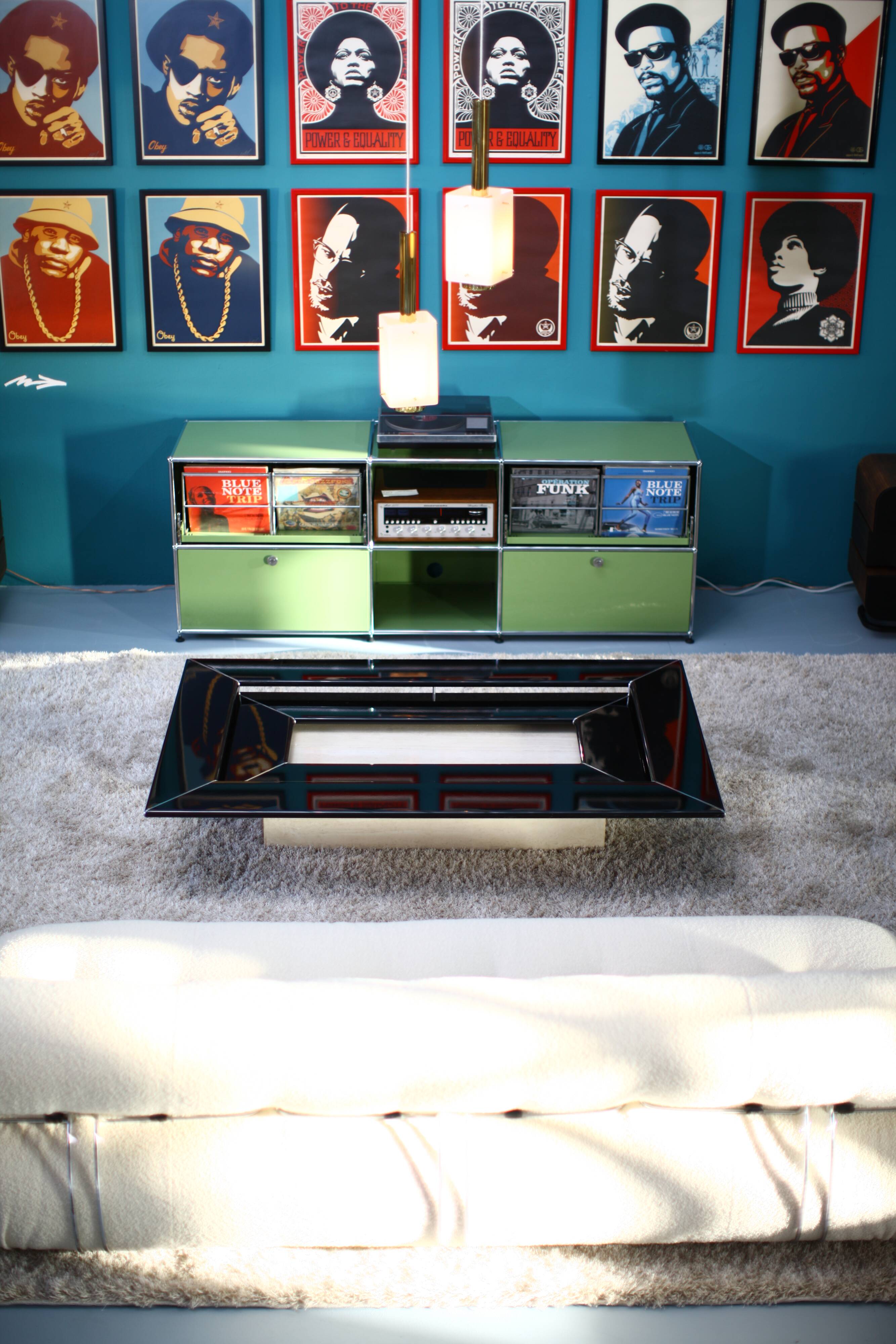 Re Quadro Coffee Table in Travertine and Lacquered Wood by Paolo Piva
