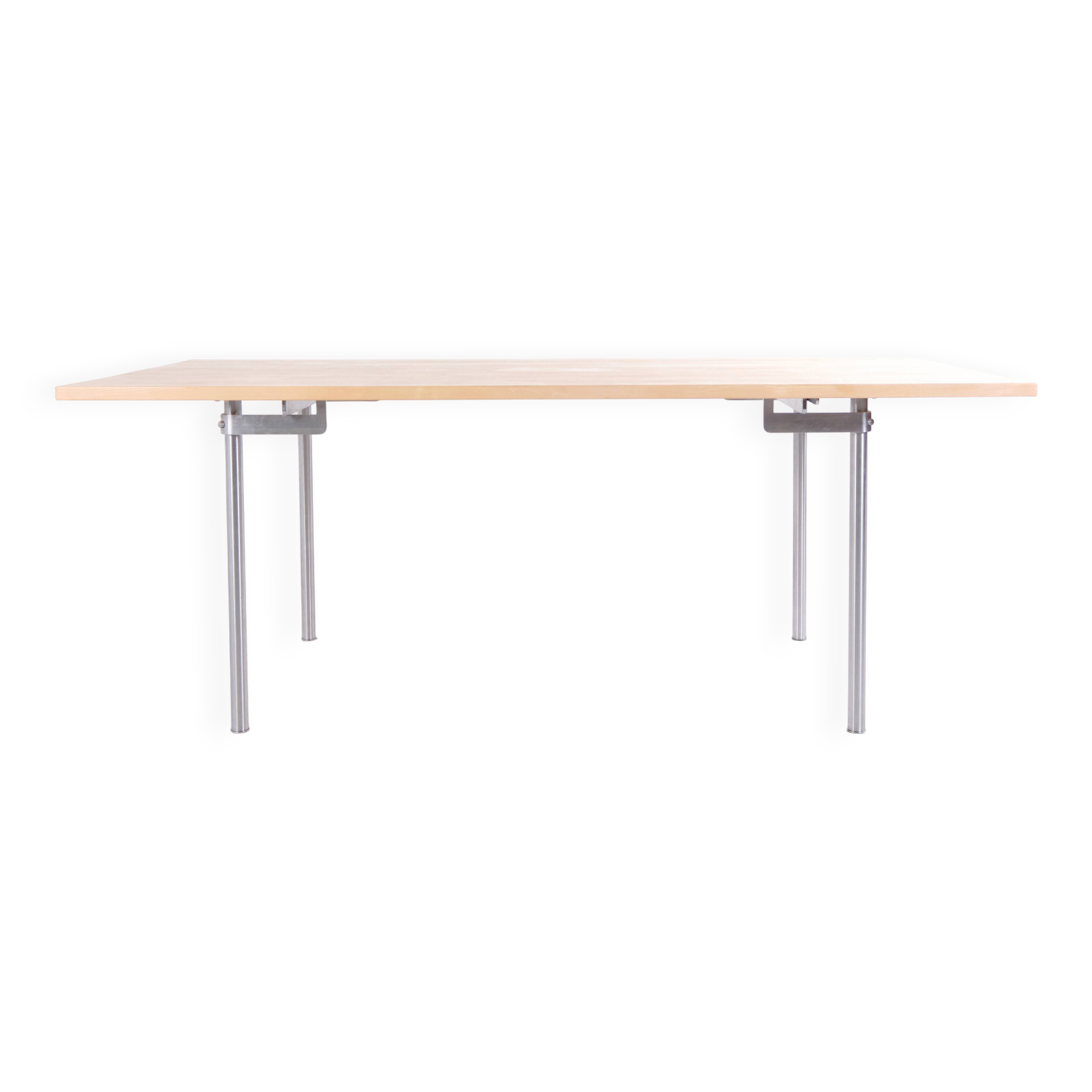 CH318 dining table – Hans J. Wegner – solid beech – extension leaves – Tranekær Møbler