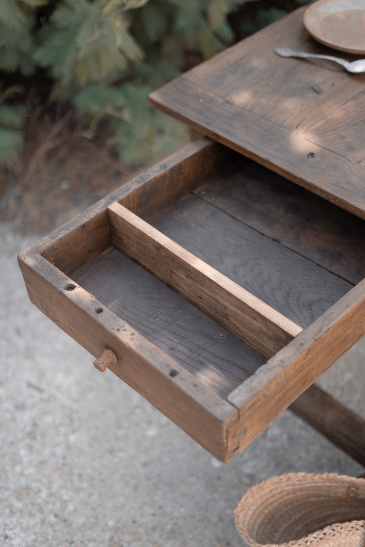 Table and benches set