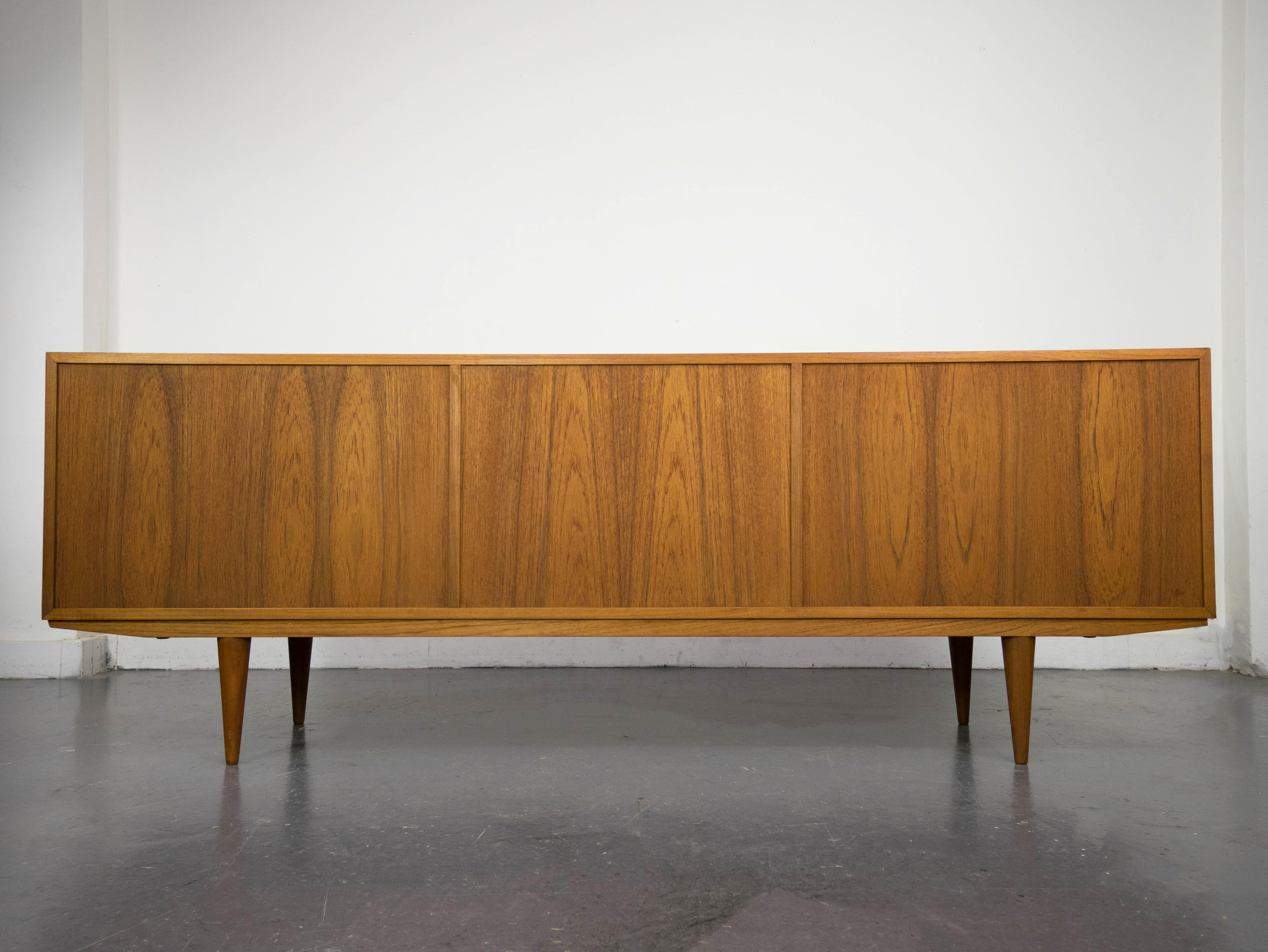 Danish sideboard by Clausen & sound