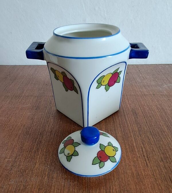 Service à café en porcelaine A.Lanternier &Co Limoges. Années 60