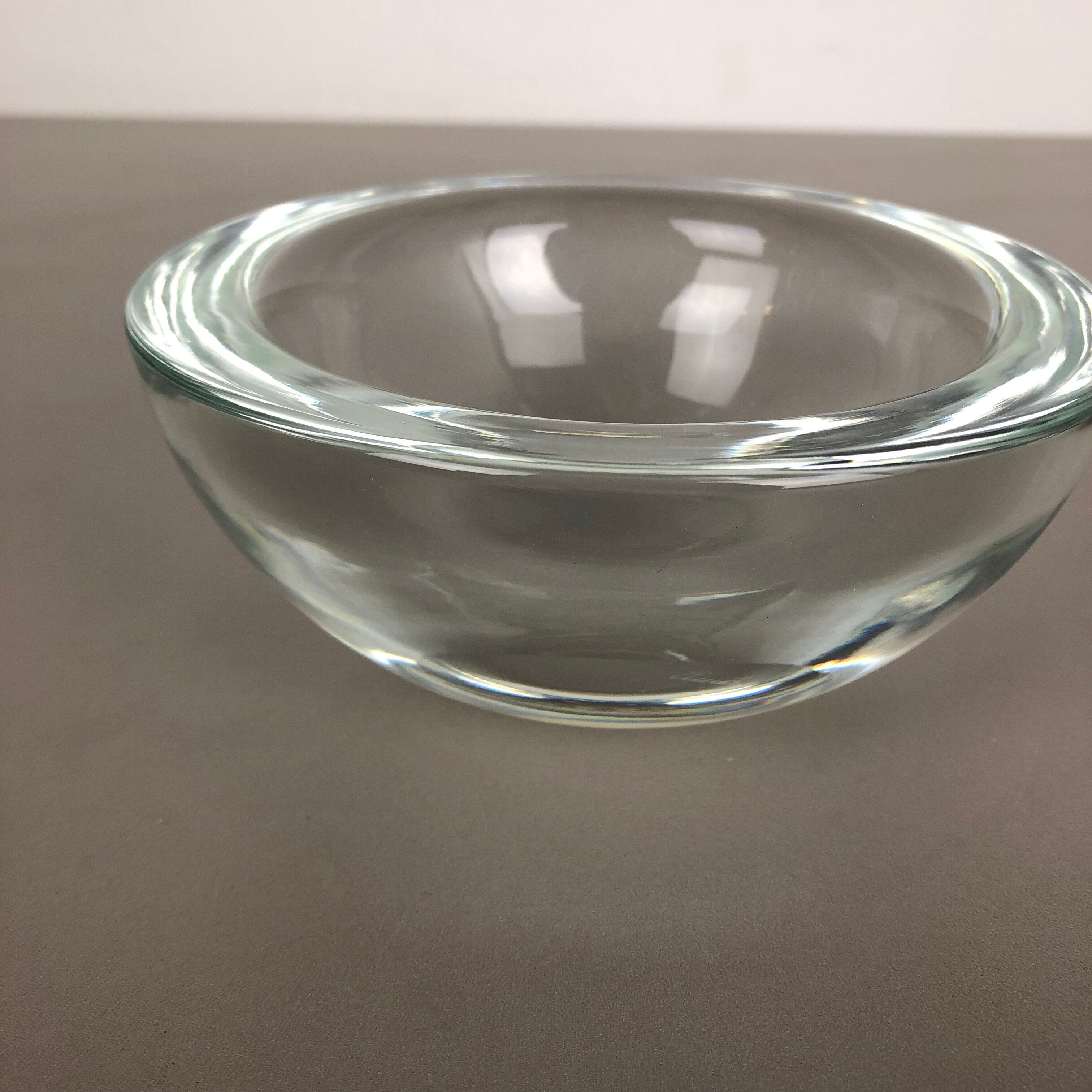 Murano heavy clear glass shell bowl, by Gino Cenedese Italy, 1960