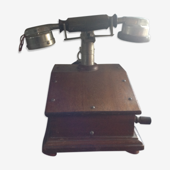 Téléphone ancien bois