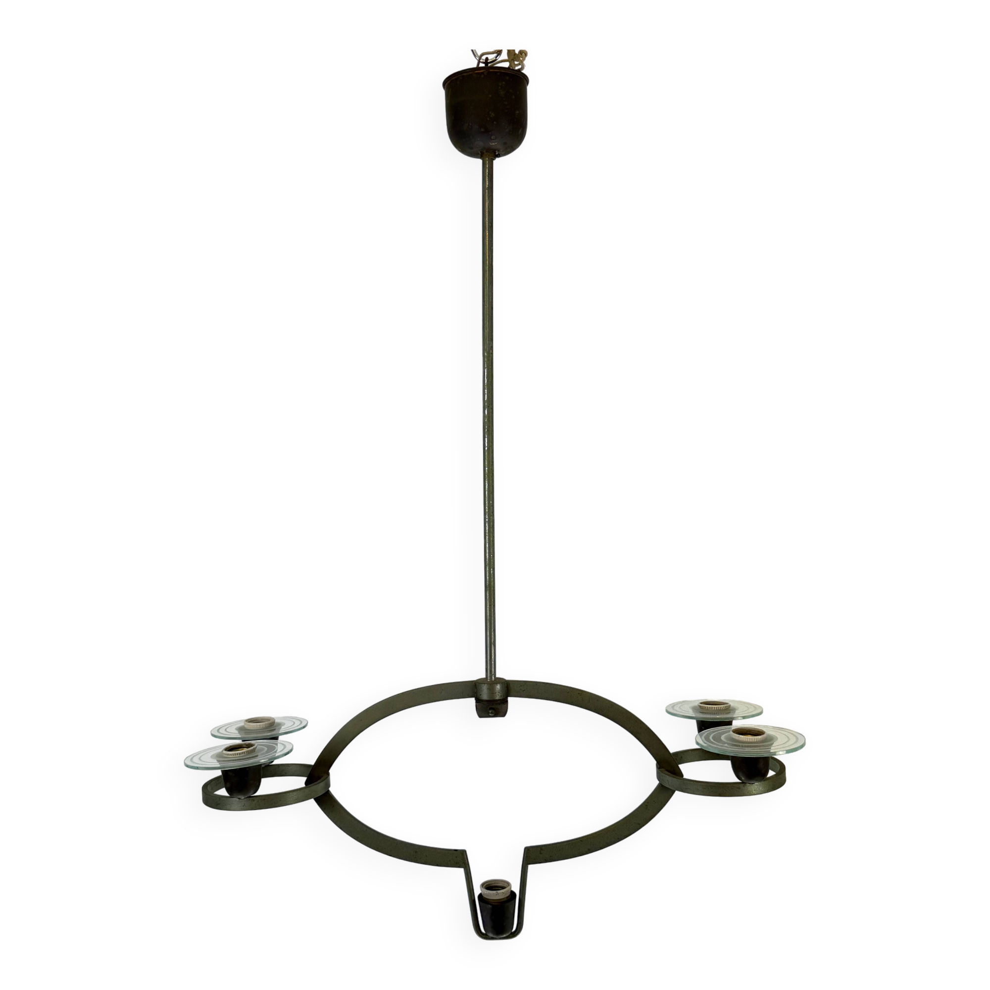 Pietro Chiesa, Art Deco chandelier in solid lacquered brass and glass. Italy 1930s