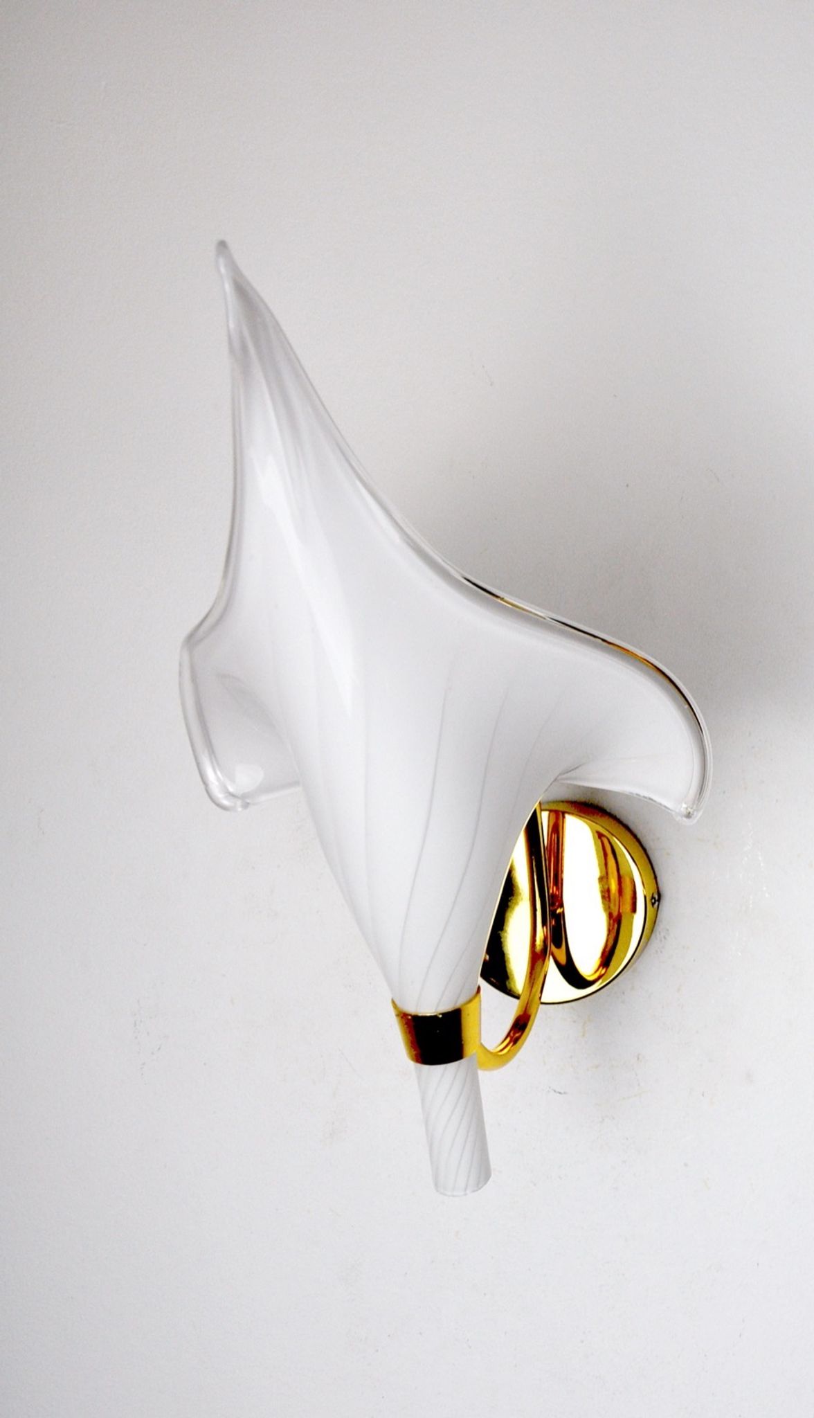 Applique fleur de lys blanche, verre de murano, Italie, 1970