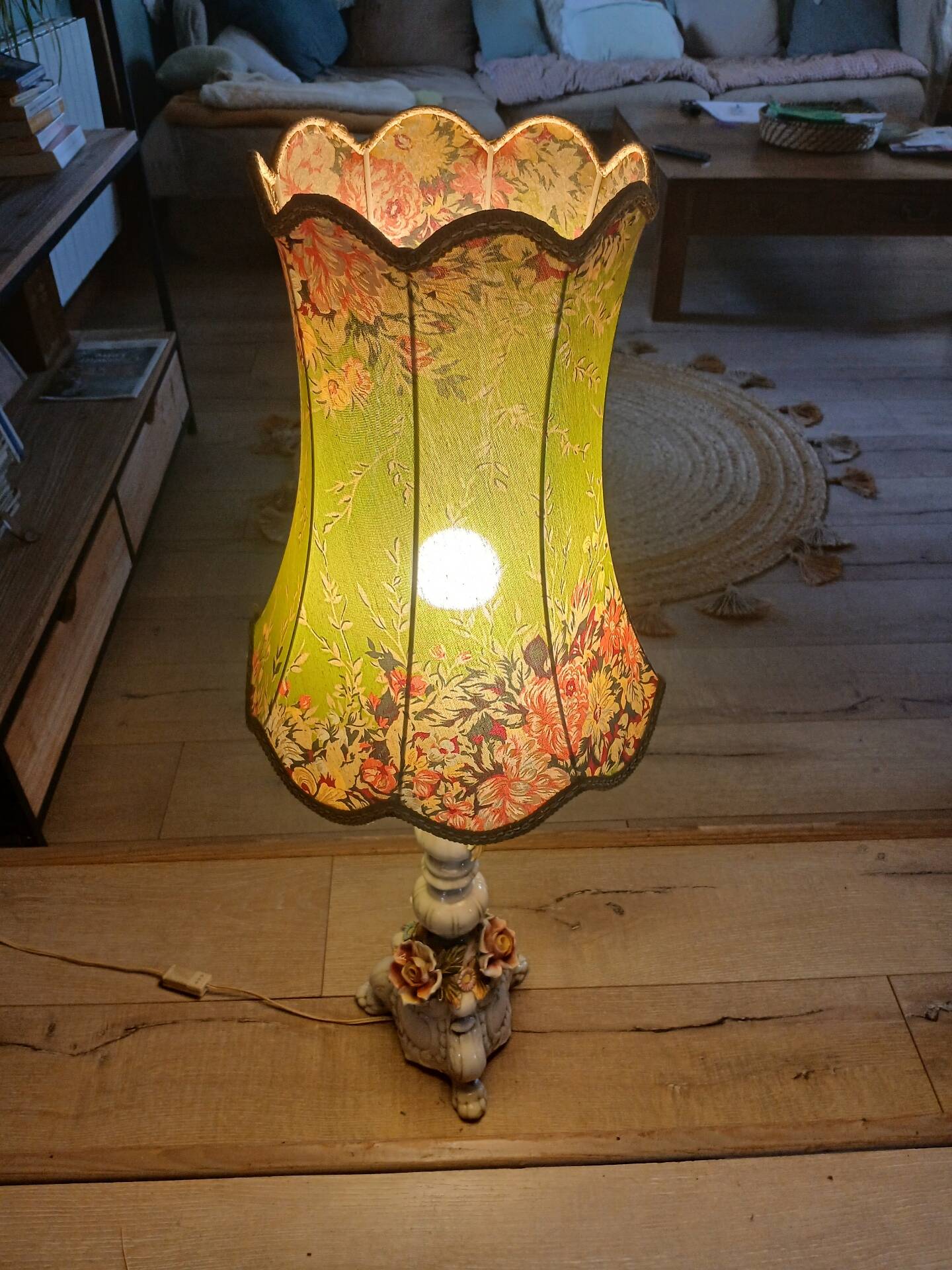 Antique lamp in Italian ceramic