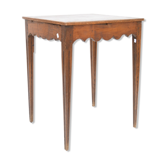 Table en bois naturel