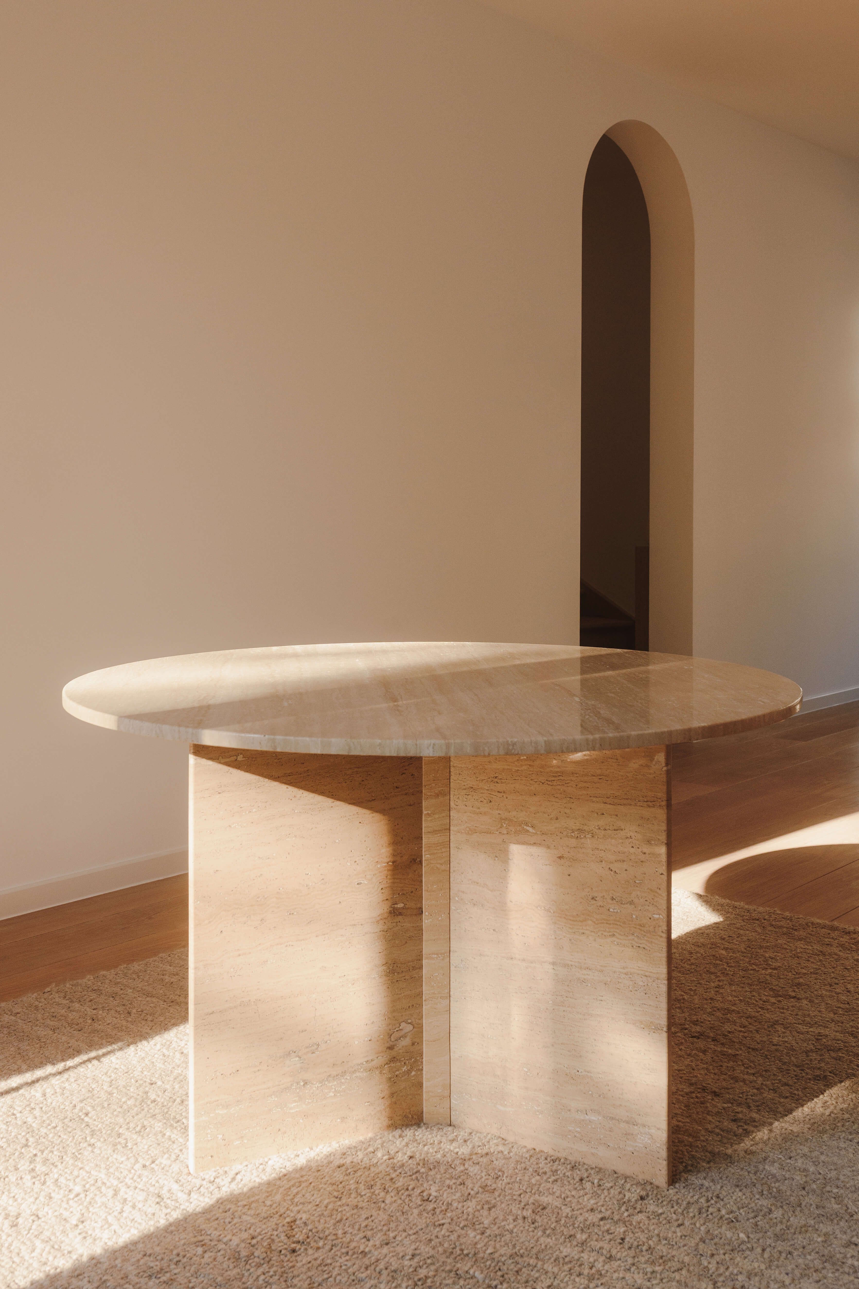Table à manger ronde en travertin