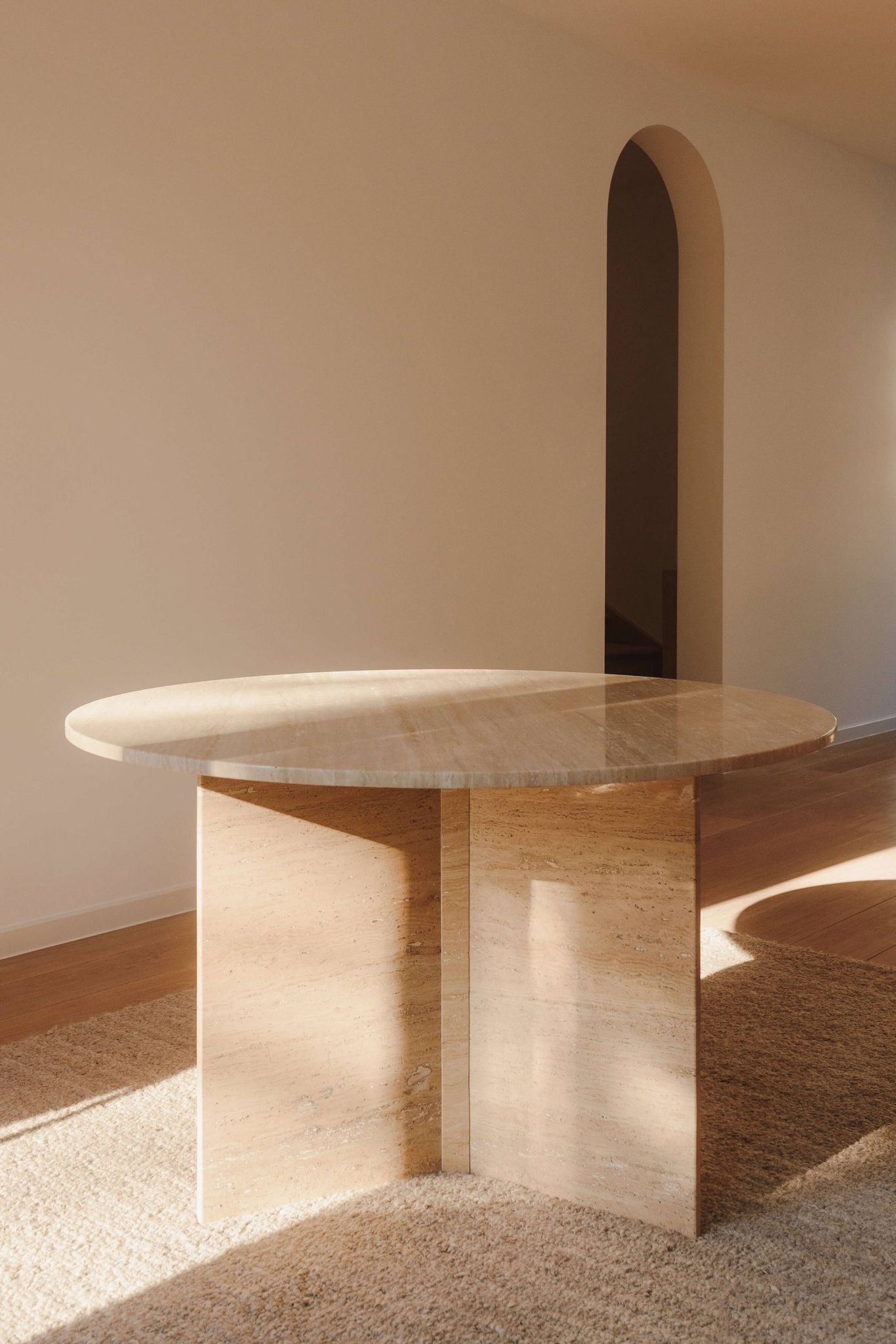 Table à manger ronde en travertin