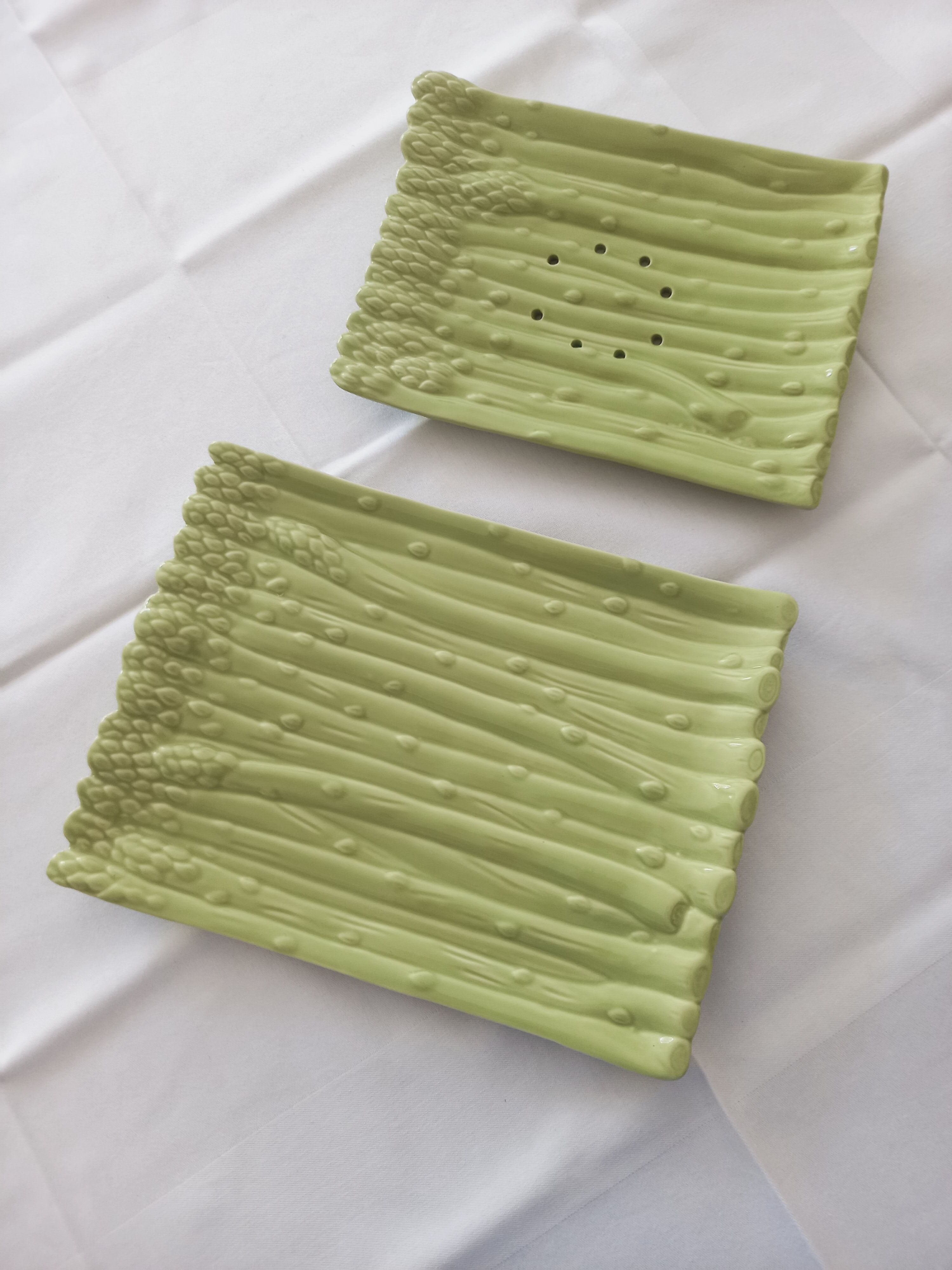 Light green slurry asparagus service