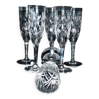 Series of 6 Chantilly crystal champagne flutes signed Manufacture de Saint-Louis