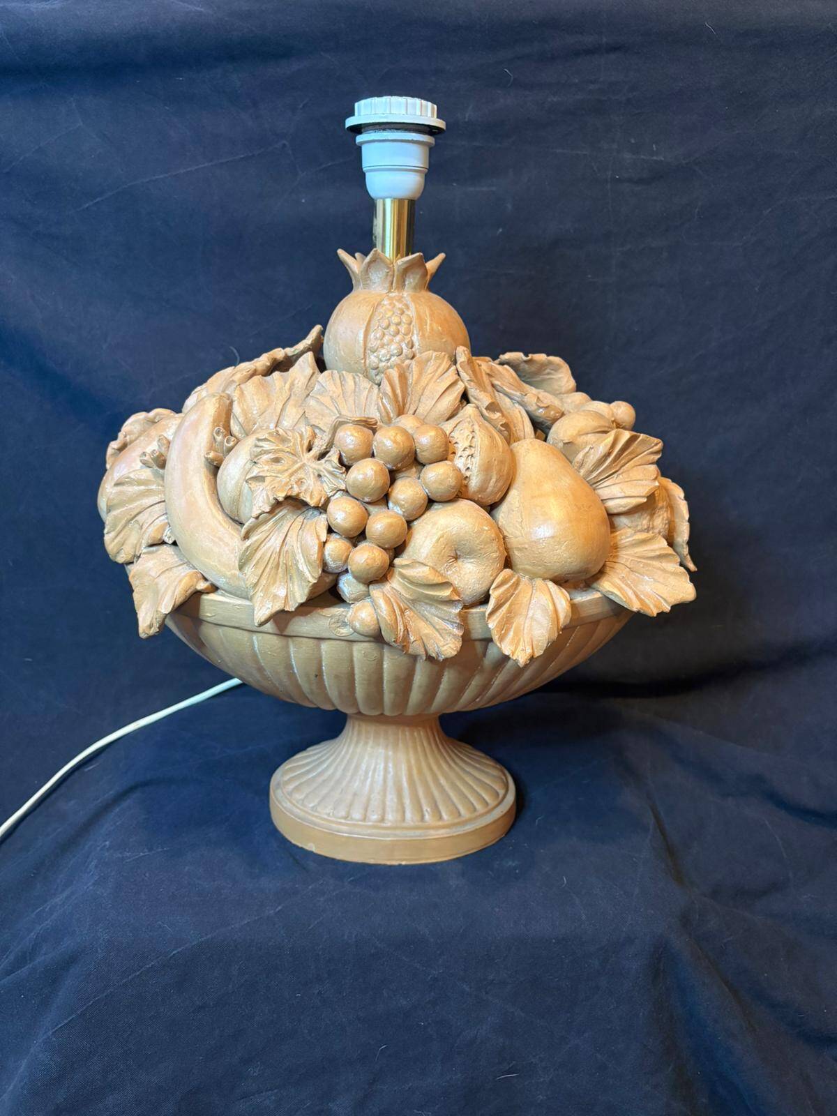 Clay fruit bowl lamp