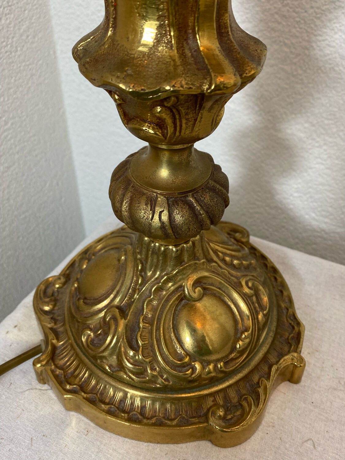 Pied de lampe en bronze
