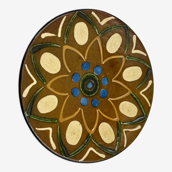 Empty pocket, decorative ceramic plate Puigdemont
