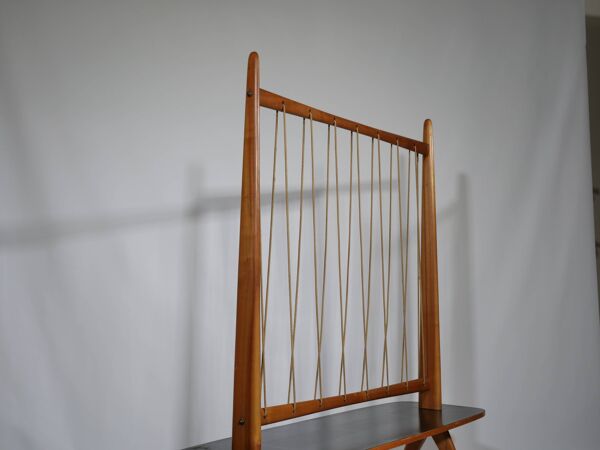 Table à plantes en bois de cerisier des années 1960