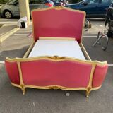 Lit style Louis XV rose