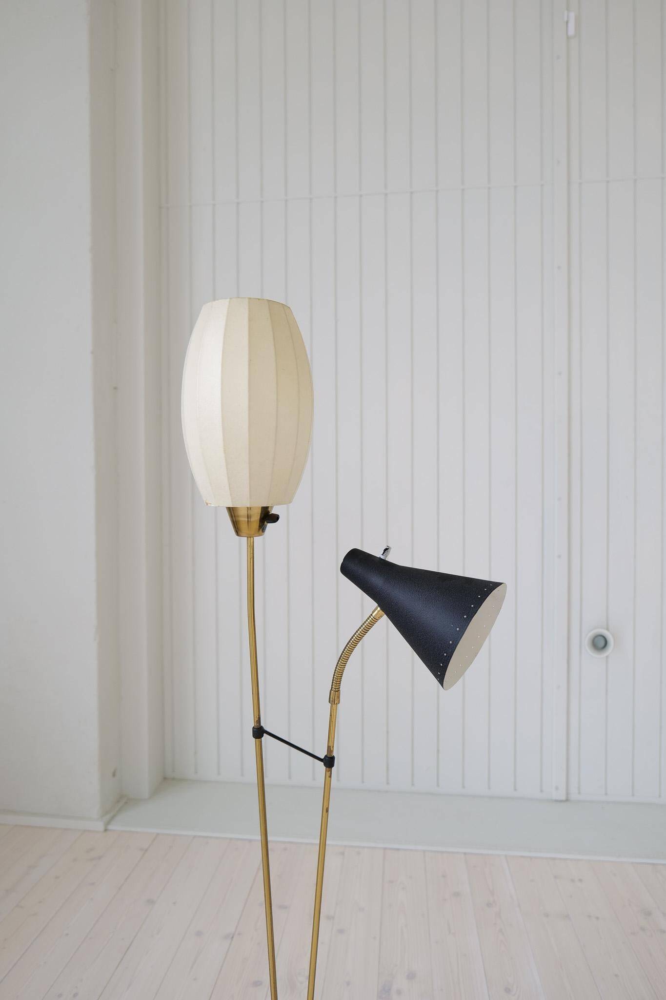 Mid-century floor lamp attributed to Hans Bergström for Ateljé Lyktan, Sweden 1950.