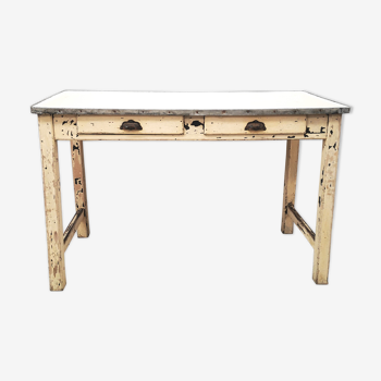 Enamelled tray craft table