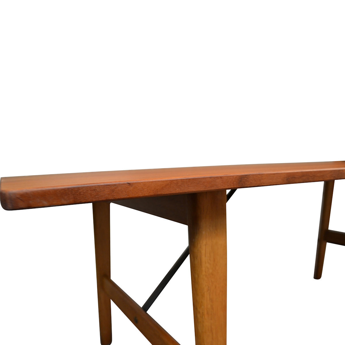 Danish table model 281 by Børge Mogensen for Fredericia