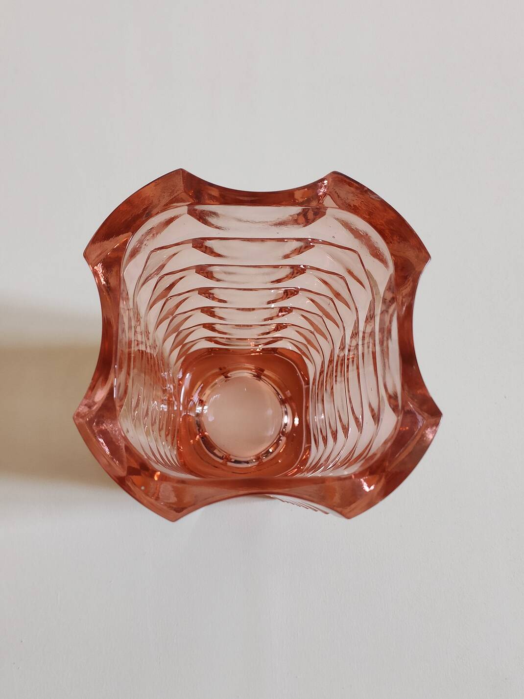 Large Luminarc vase in salmon glass