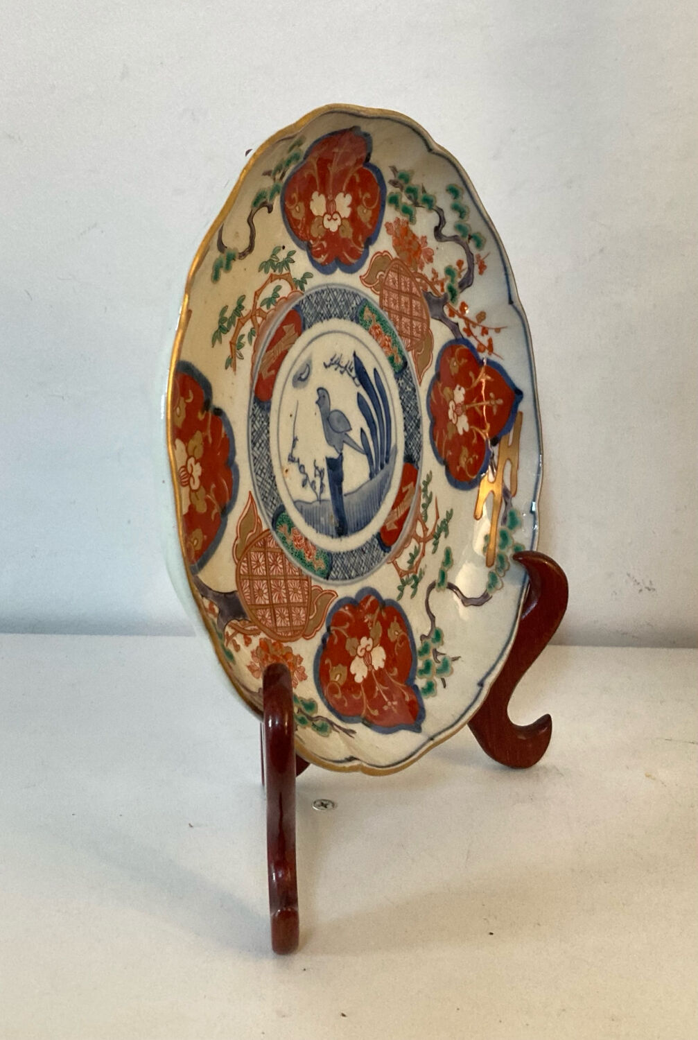 Imari porcelain plate, Japan, 19th century, hand-decorated