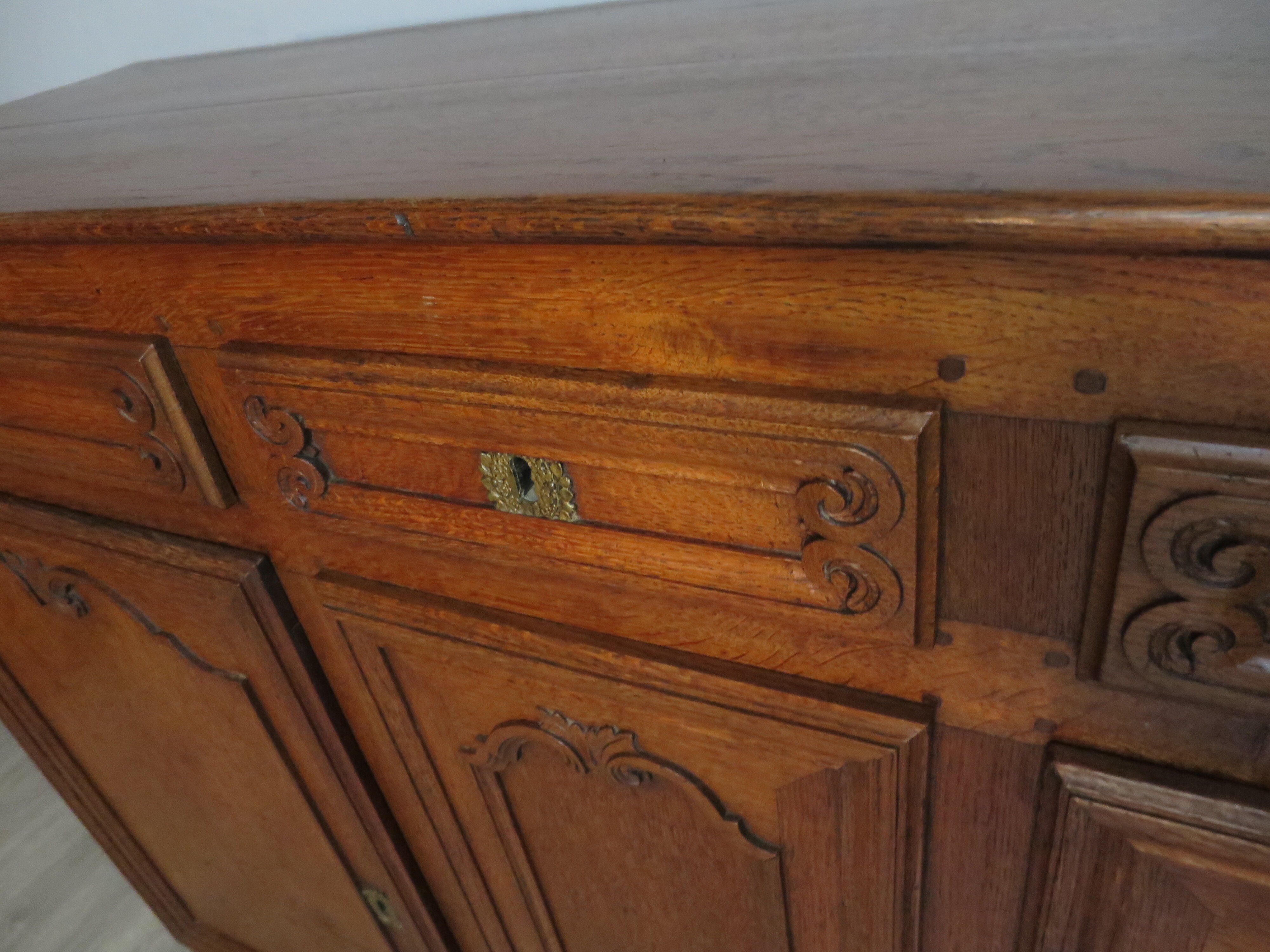 High sideboard in solid oak