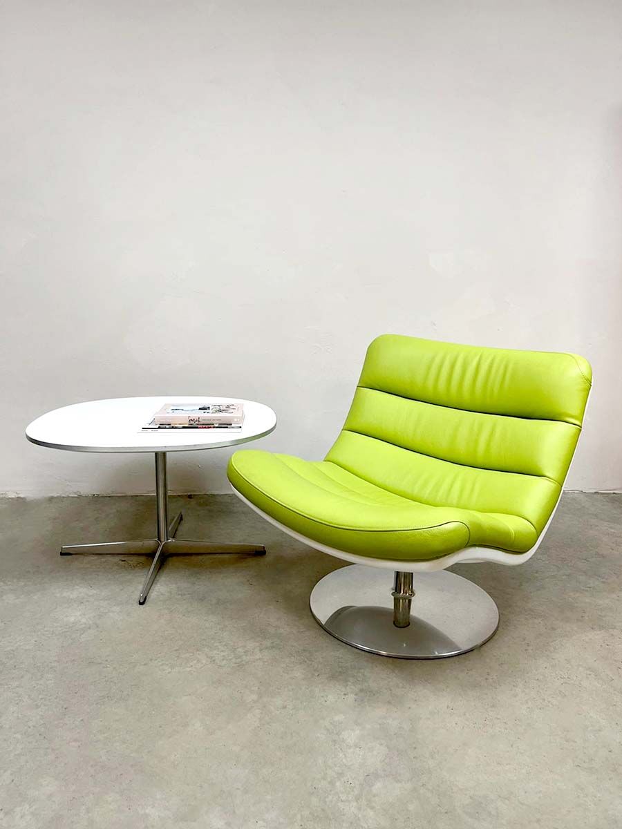 Vintage Dutch design swivel chair Artifort F978 'Green spirit'