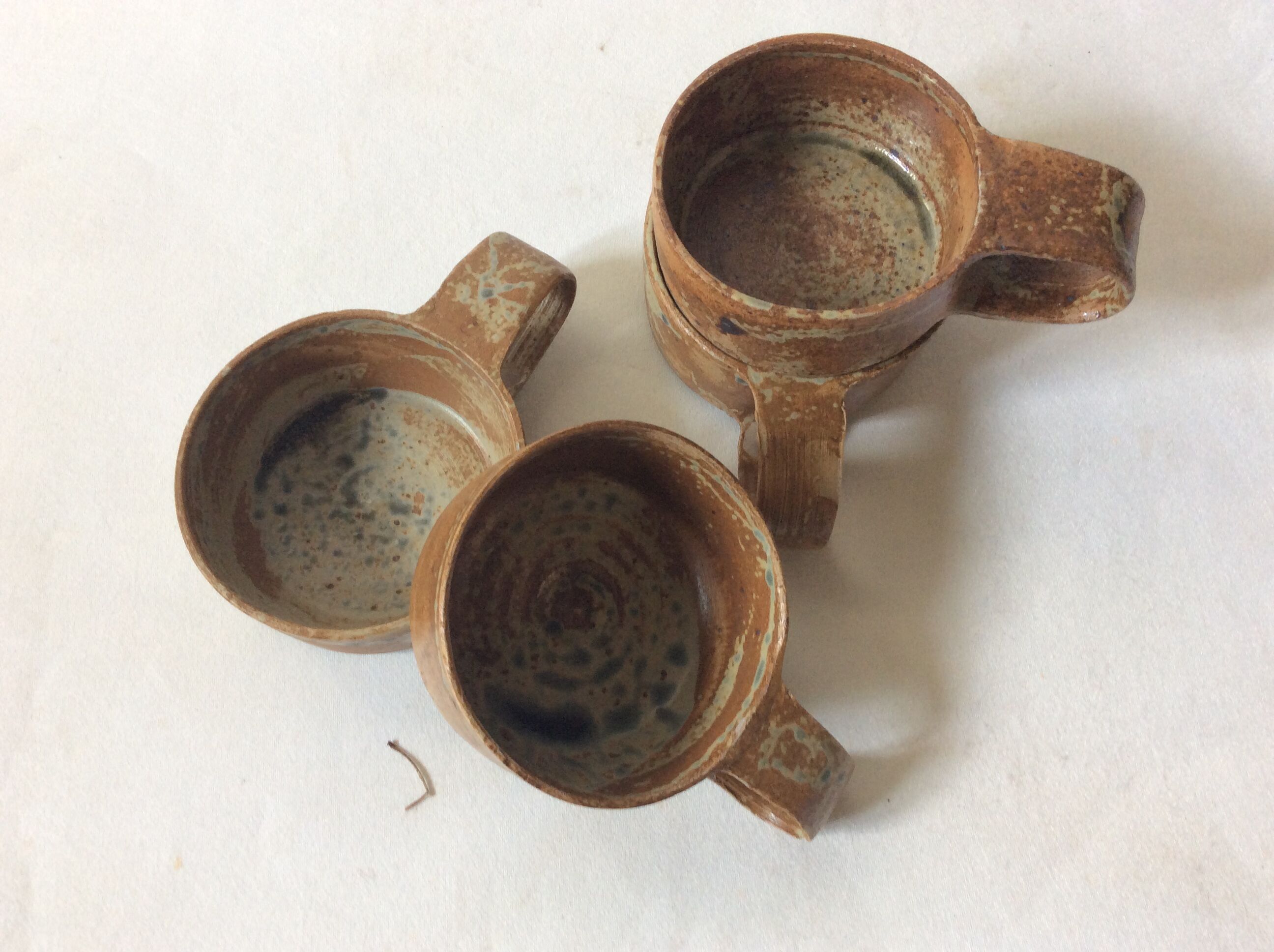 Raw sandstone cups