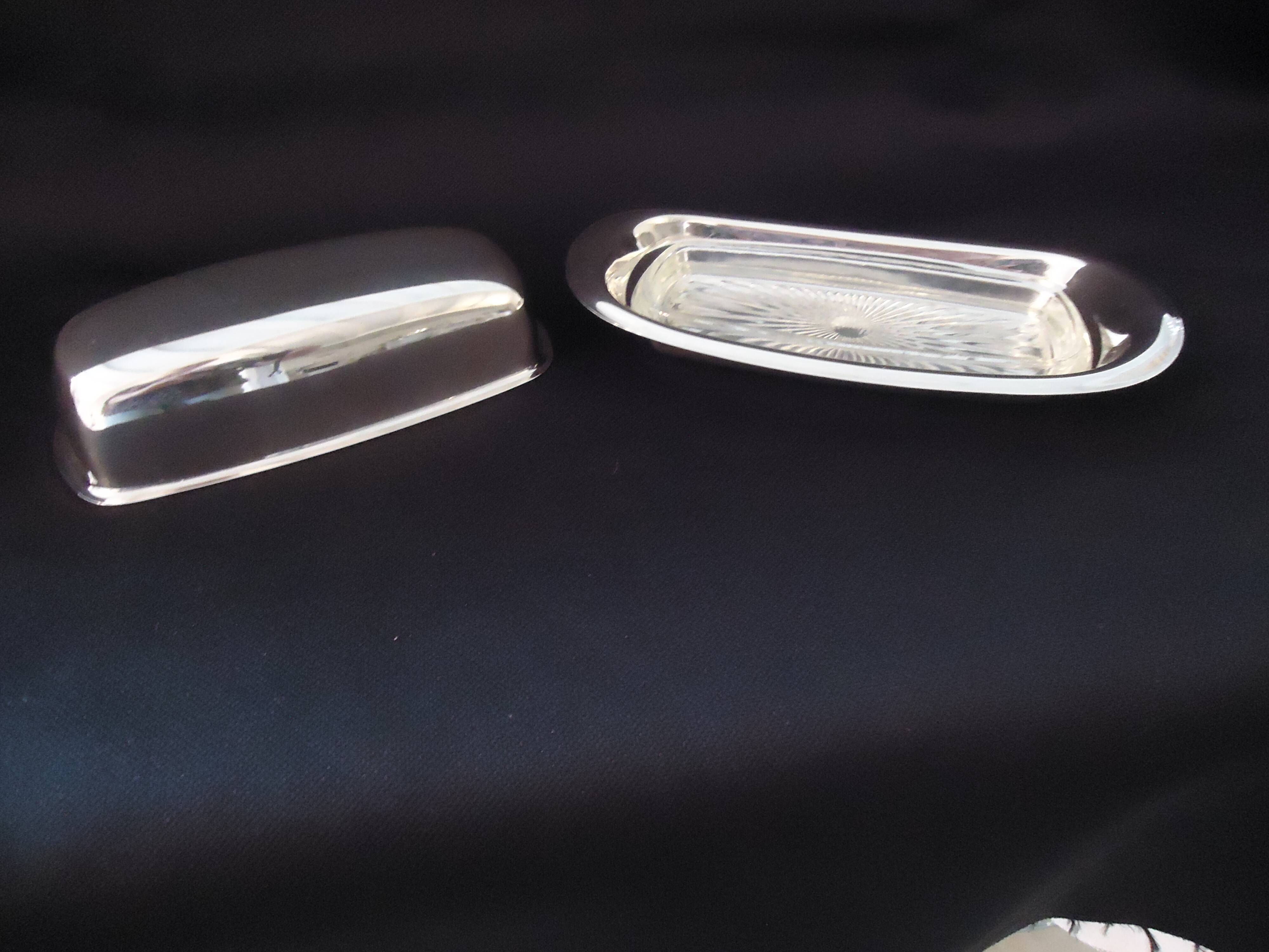 Beurrier métal argenté et ravier en verre,  fleuron (par christofle)