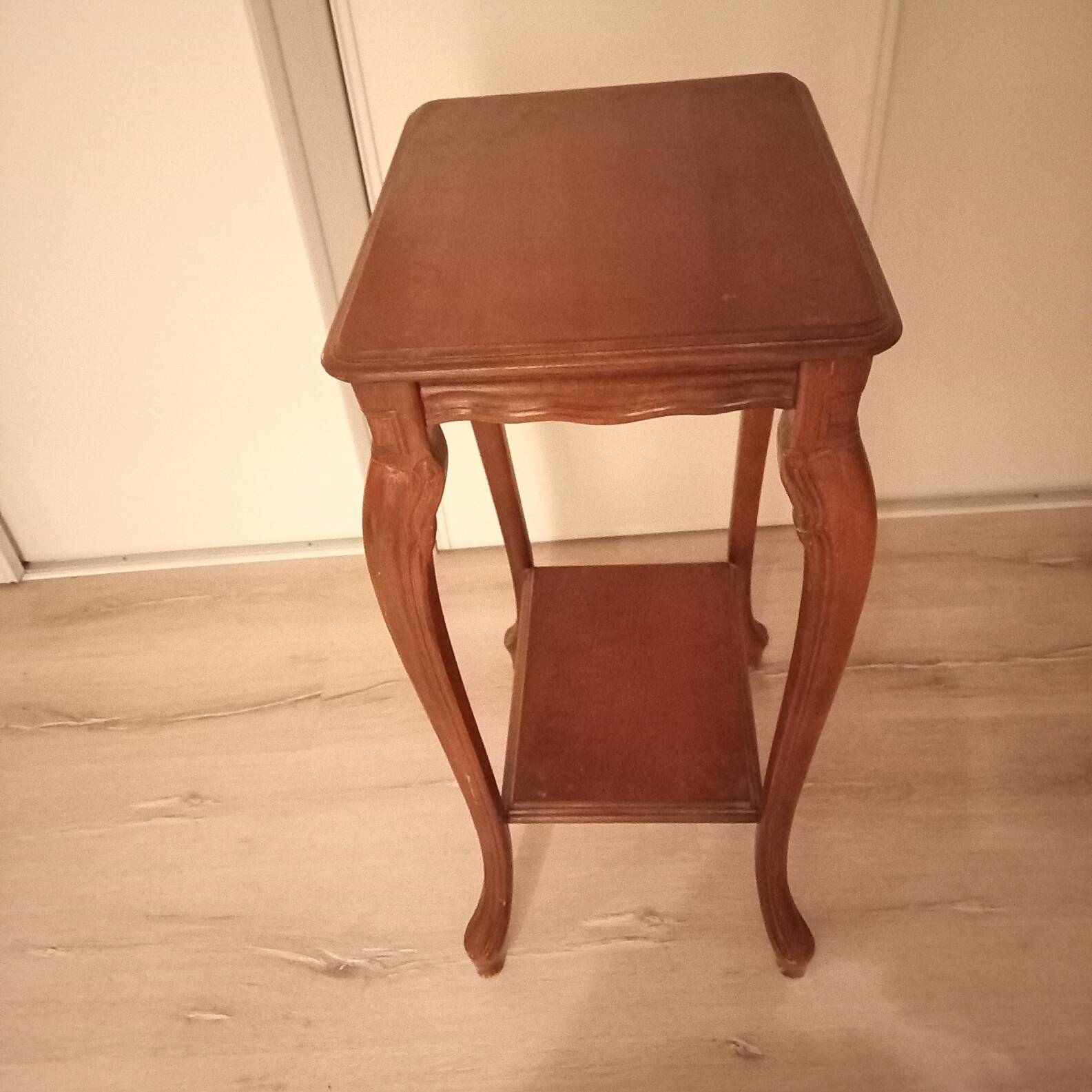 Classic louise table or saddle console in cherry wood