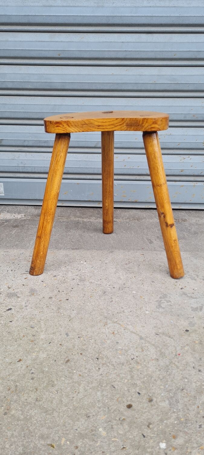 Tripod stool