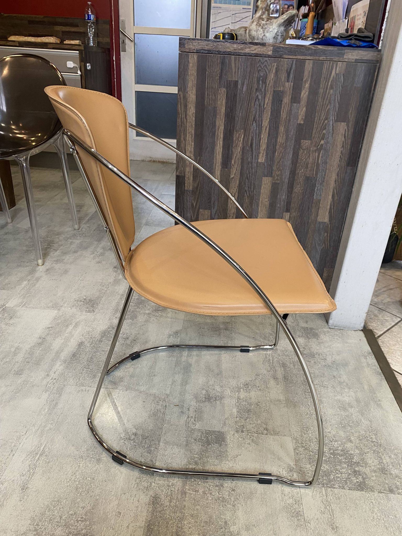 1 Linda armchair chair by Arrben in camel brown leather with a chrome steel frame.