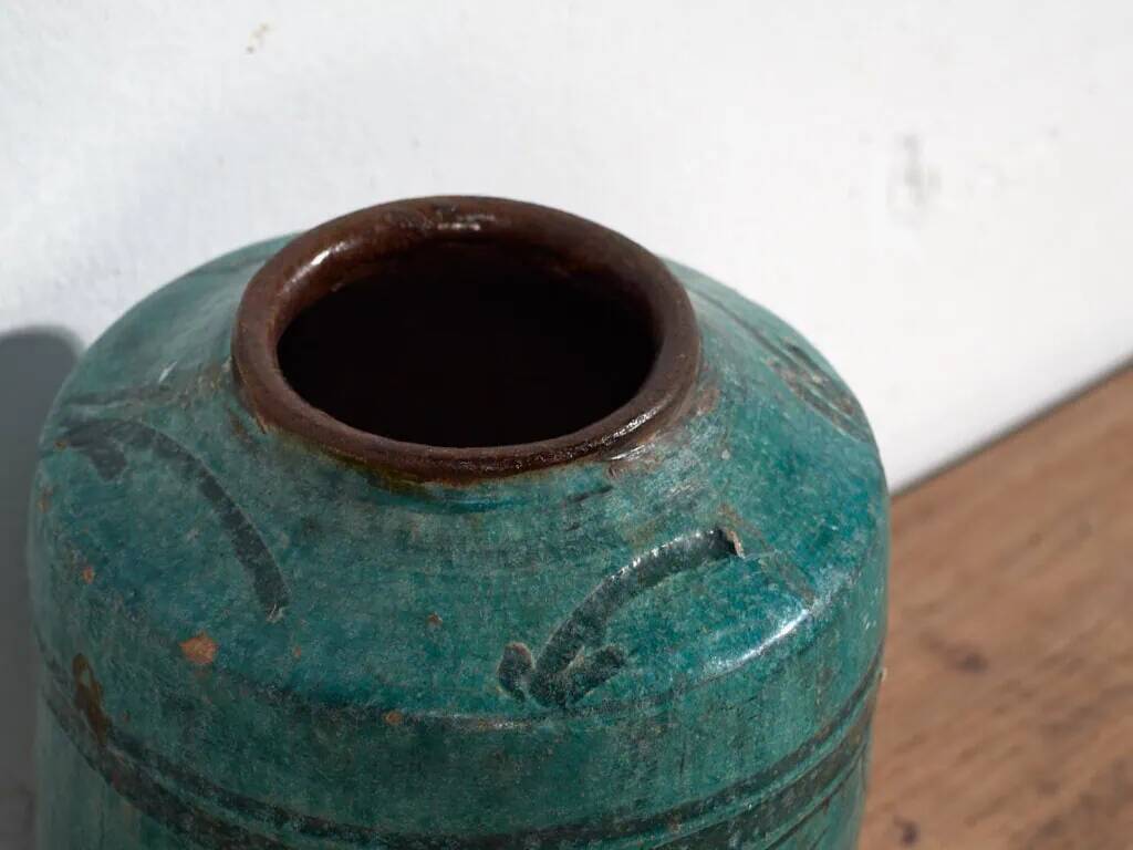Ancient emerald green vase (circa 1820) #40