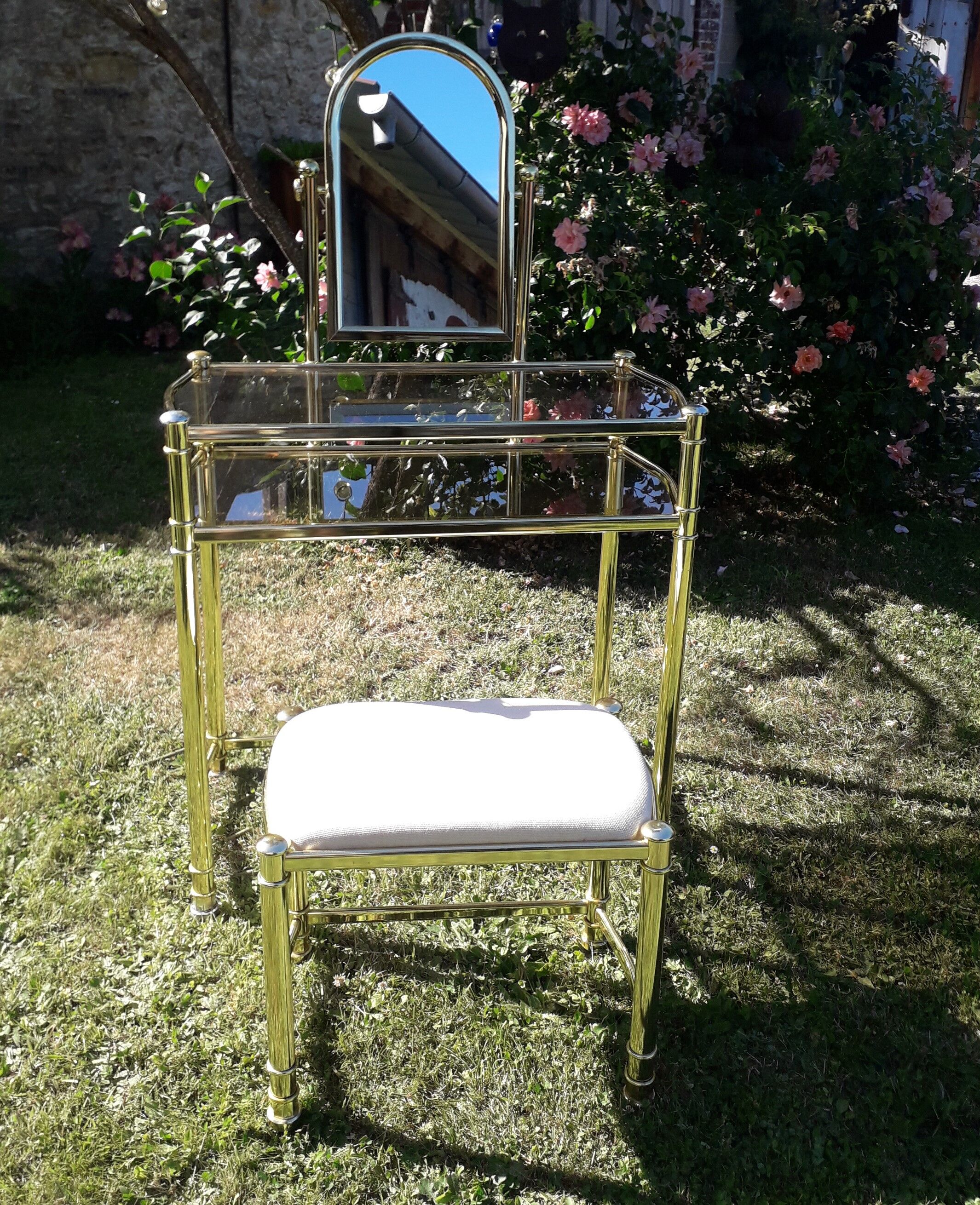 Vintage dressing table and golden metal stool