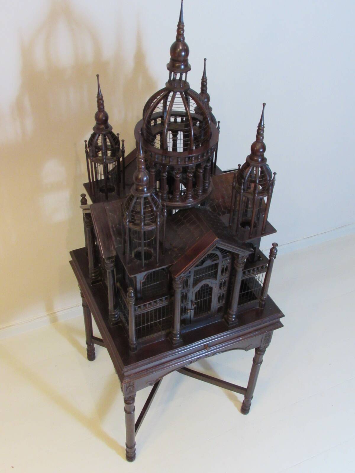 Cage à oiseaux par Maitland Smith