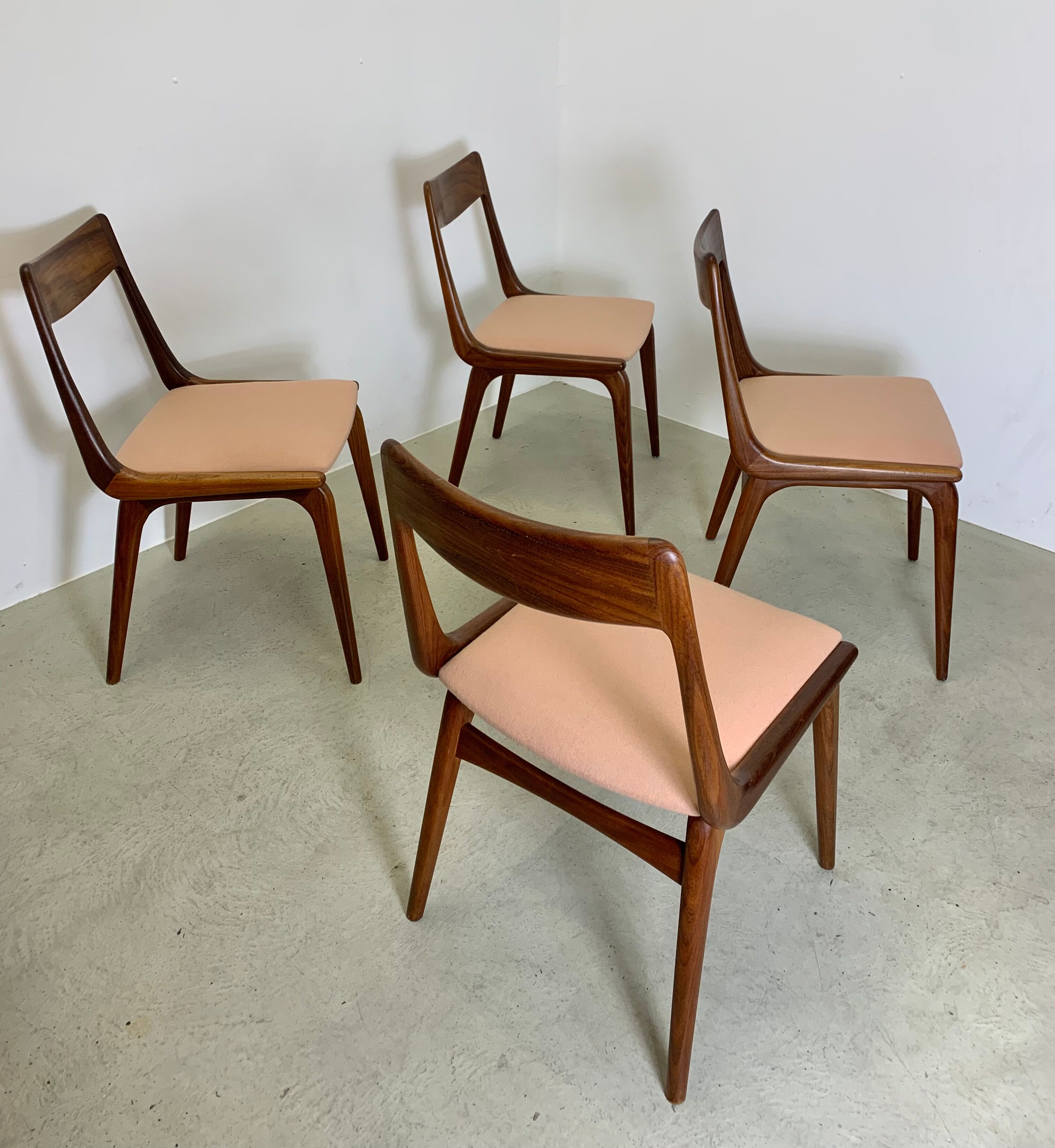 4x Alfred Christensen for Slagelse Møbelvaerk 'Boomerang' Dining Chairs