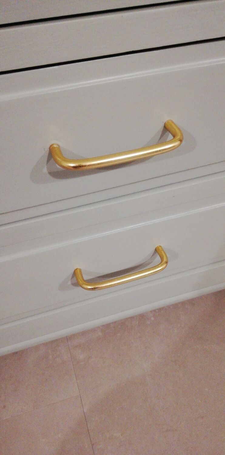 Asymmetrical cabinet