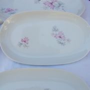 Ceramic service with 5 dishes