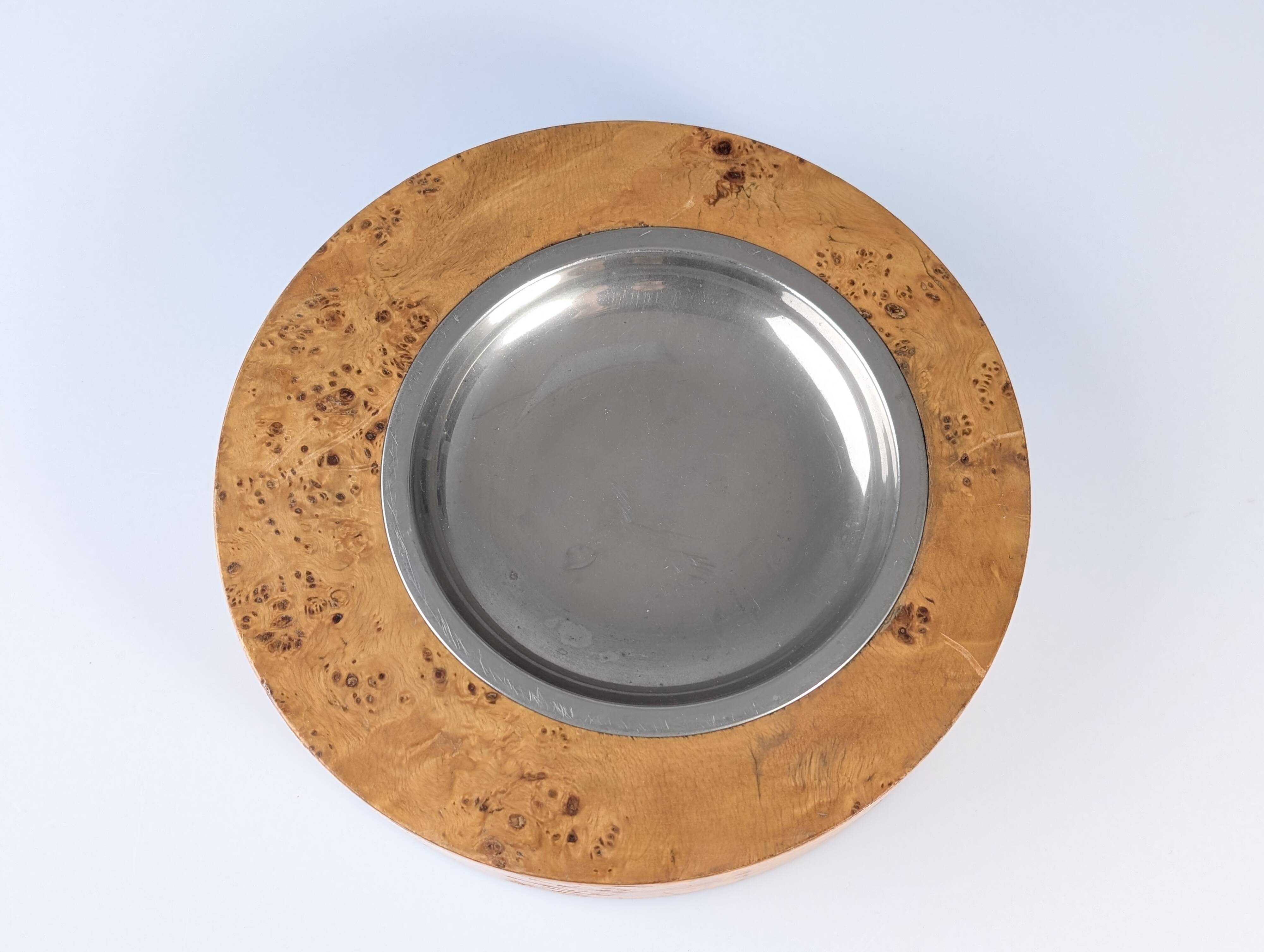 Cendrier en loupe de bois italienne et acier, dans le style de Tomasso Barbi, années 1970