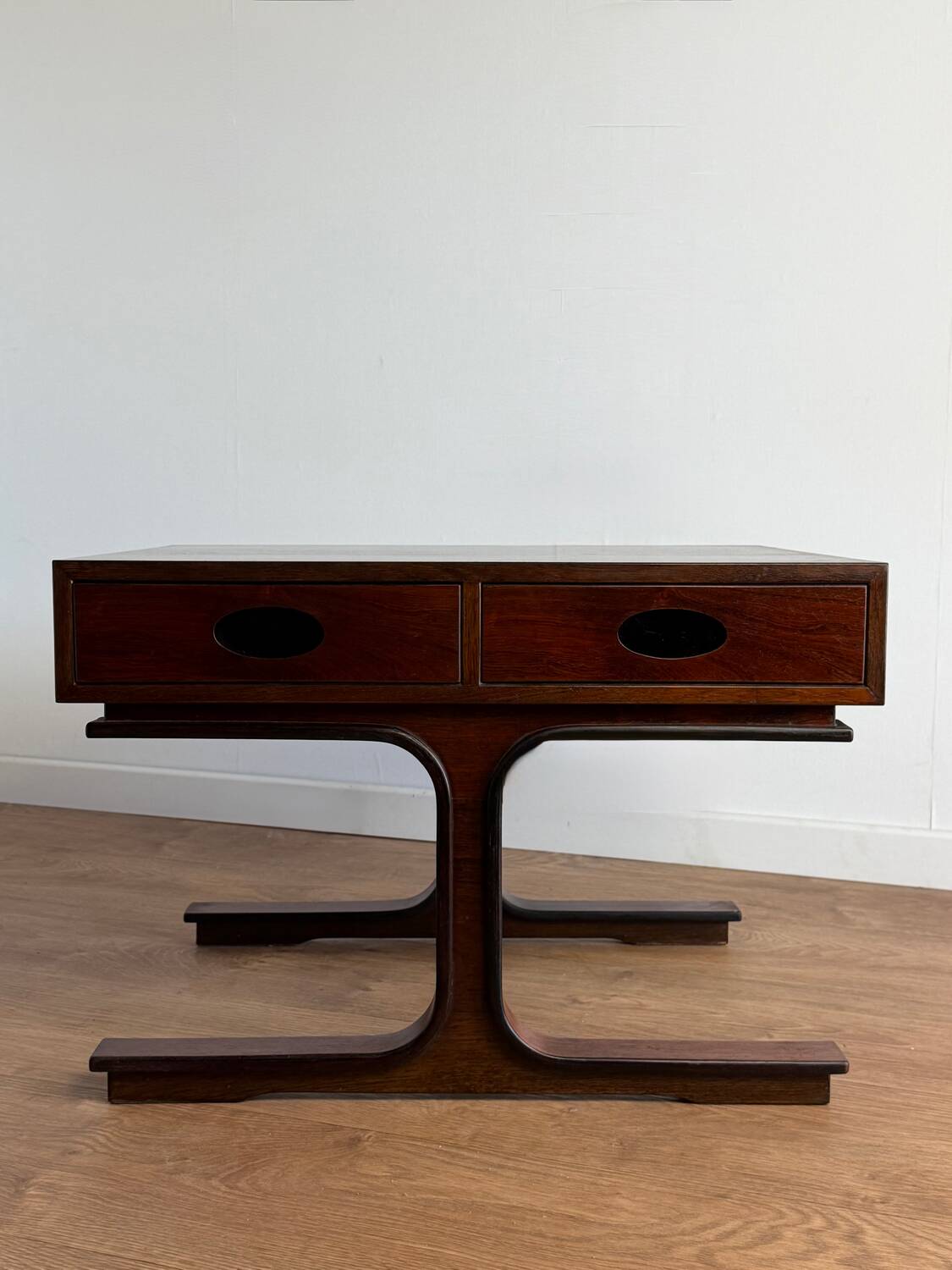 Coffee table / side table by Gianfranco Frattini for Bernini – Italy