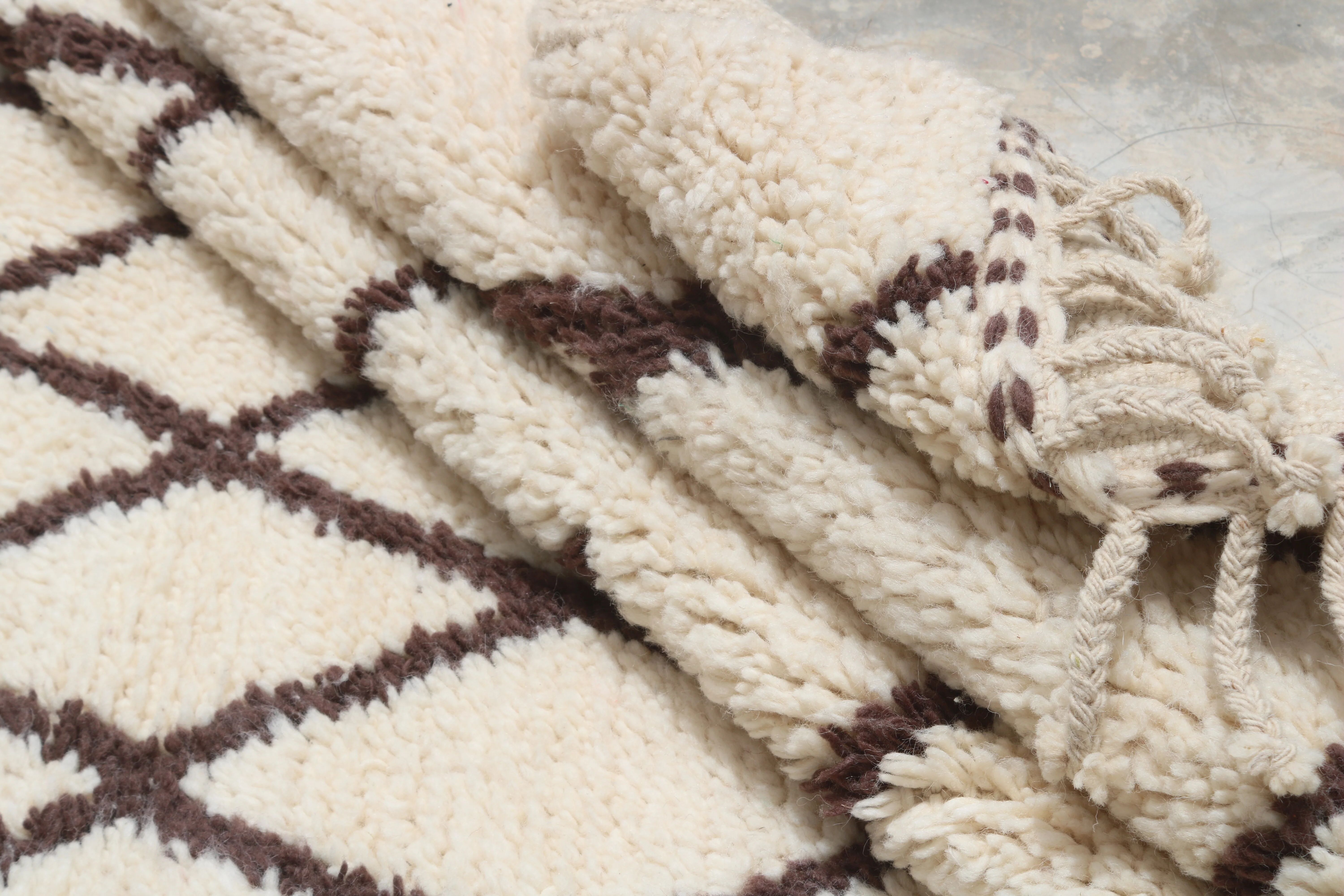 Beni Ouarain rug, 250 x 155 cm - AZ854
