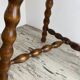 Tabouret tripode en bois tourné