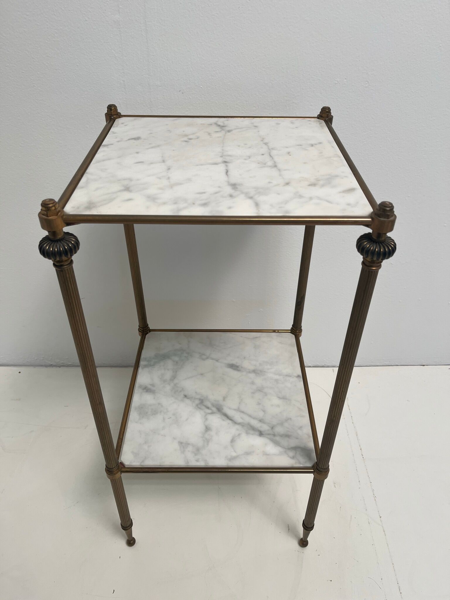 Vintage side table in white marble and brass year 60