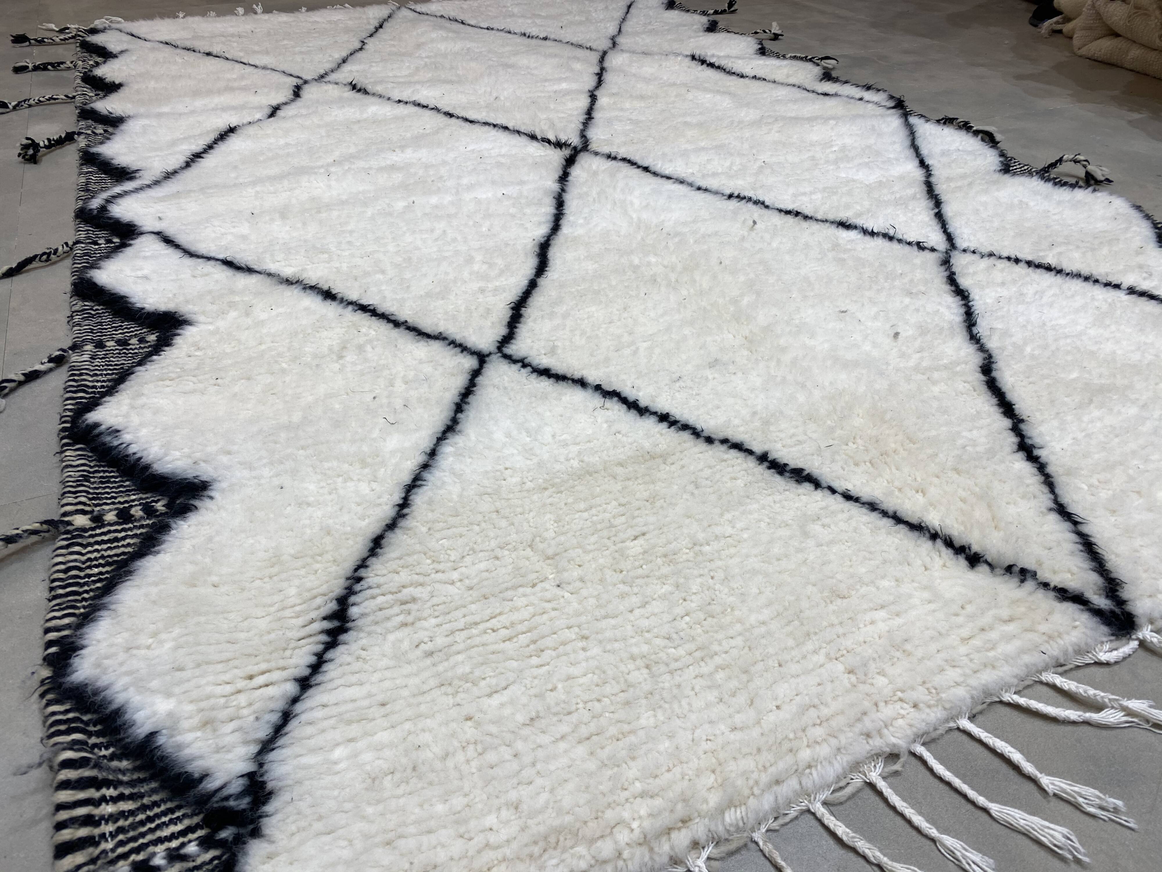 White wool rug with framing